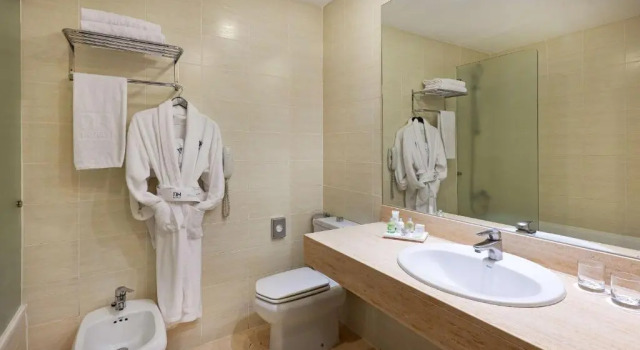 Двухместный номер Superior NH Barcelona Eixample