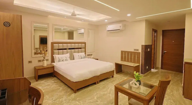 Студия Business FlxHo Horizon ONE - Luxury Hotel & Residences Golf Course Road, 2 Min from 42-43 Metro Station