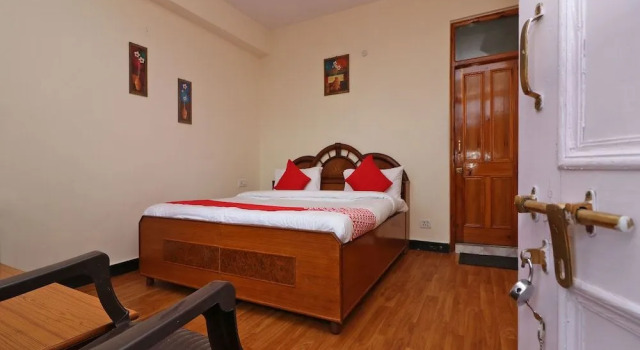 OYO 13317 Home Hill View 2BHK Mashobra