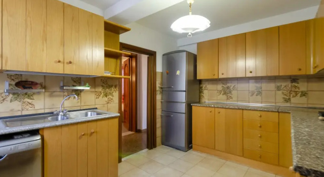 Апартаменты JOIVY Sunny 2-Bed Flat Near Aquarium