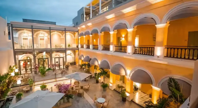 Palacio Provincial San Juan, Curio Collection by Hilton