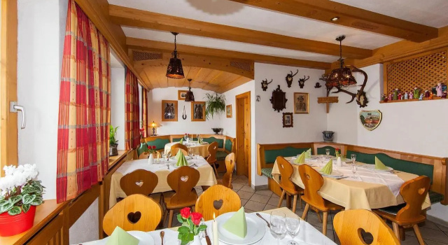 Frühstückspension Gästehaus Zum weissen Rössl, Reserva ahora Hostal o pensión Wallgau Garmisch-Partenkirchen