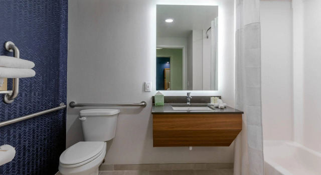 Двухместный люкс Fairfield Inn & Suites by Marriott Atlanta Stonecrest