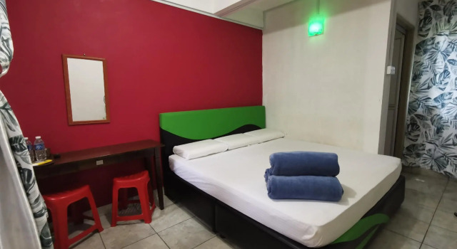 SPOT ON 89963 Sinurambi Homestay 2