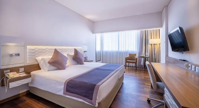 Двухместный номер Standard с видом на город Crowne Plaza Limassol by IHG