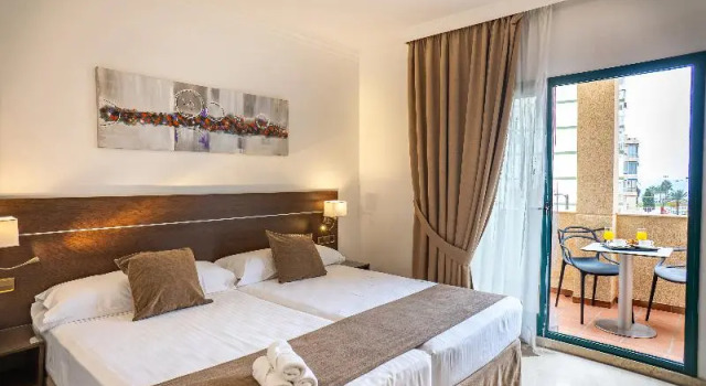 Двухместный номер Standard с балконом и с частичным видом на море Mainake Costa del Sol