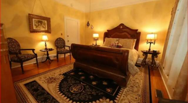 Aunt Adeline's Bed and Breakfast, 预订 酒店 亨德森维尔 北卡罗莱纳州