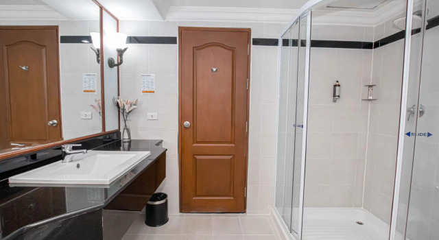 Двухместный номер Deluxe Golden Tulip Sovereign Hotel Bangkok