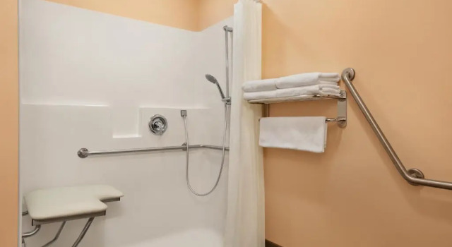 Номер Standard Travelodge by Wyndham Pincher Creek