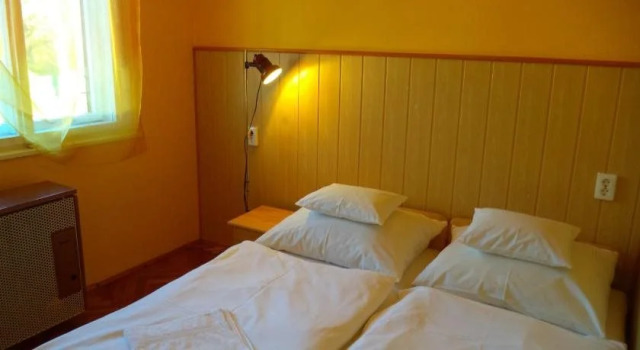 Attila Vendégház, Book Hotel Hoteller i Siófok med parkering, Parkering