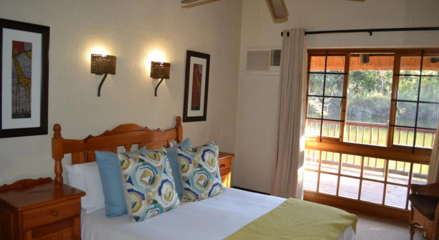 Kruger Park Lodge - Golf Safari SA, Забронировать Отель Отели Хейзивью 4 звезды, рядом с Kruger Park Lodge Golf Club, 4*