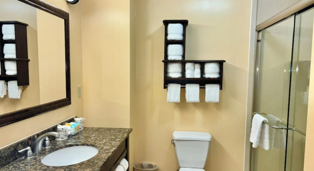 Четырёхместный номер Standard с балконом Pier House 60 Clearwater Beach Marina Hotel