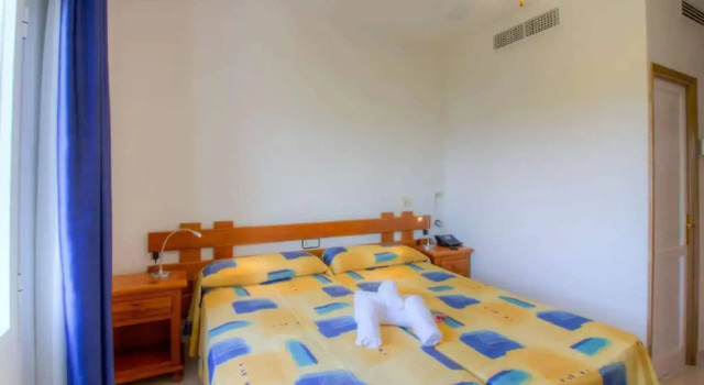 Hostal Lago Playa Ii, Book Hotel Illes Balears Formentera
