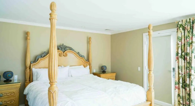 Stunning Hollywood Beach Ocean Front Home-0xnard
