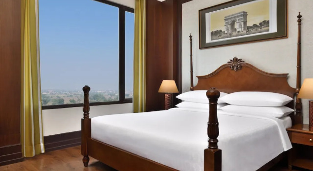 Двухместный люкс семейный Sheraton Grand Palace Indore