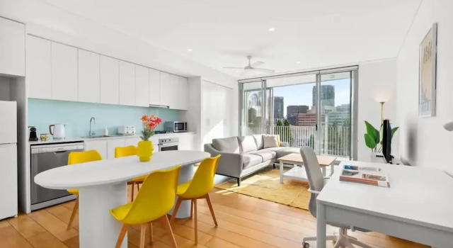 Central Luminous 2 Beds With Balcony Aircon, Забронировать Апартаменты/квартира Апартаменты Сиднея, рядом с Hansom Cab Place Park, Апартаменты/квартира