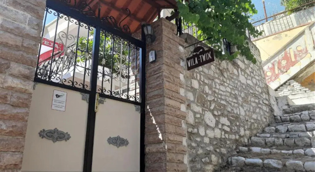 Hotel Vila Twix, Book Hotel Hoteller i Berat County med pool, Swimmingpool