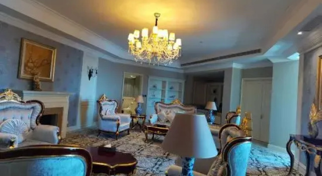 Люкс Presidential Planet International Hotel (Jingmen Duodao Wanda Branch)