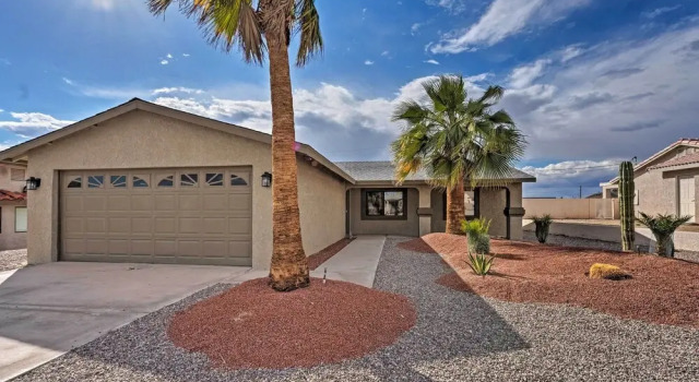 Коттедж Lake Havasu City Retreat w/ Mtn Views & Patio!