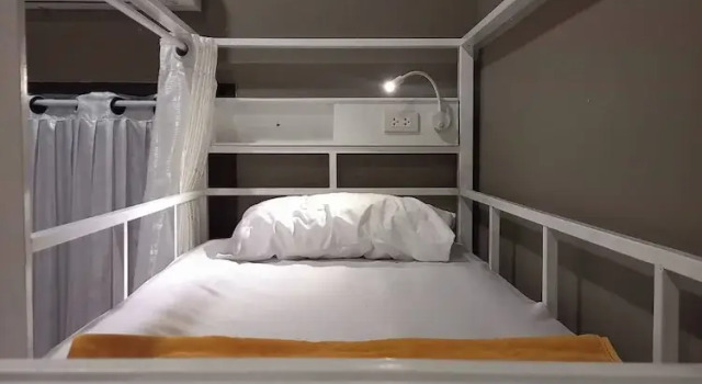 Кровать в общем номере C Lanta Hostel