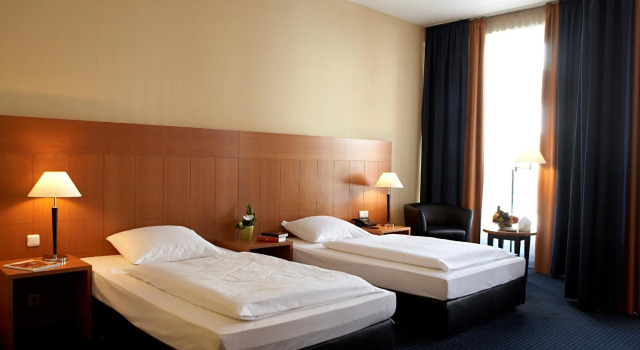 Двухместный номер Comfort PLAZA Premium Köln