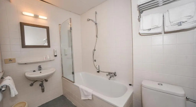Четырёхместный номер Standard Hotel Louisa