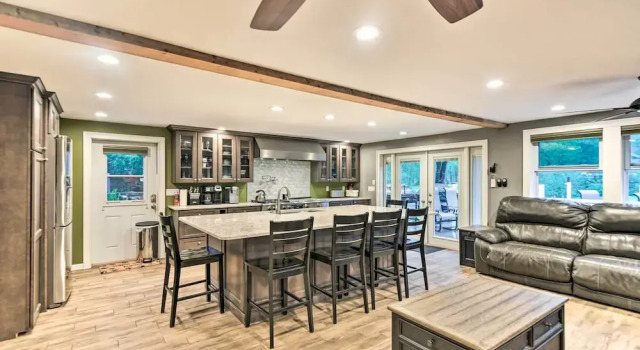 Waterfront Ashland Home ~ 2 Mi to Downtown!, Réserver Maison de vacances Ashland Tenney Mountain