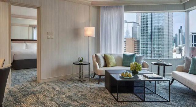 Двухместный люкс JW c 1 комнатой с видом на город JW Marriott Hotel Hong Kong