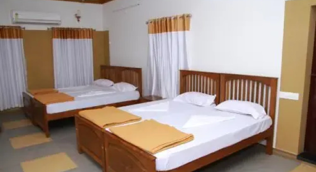 Pearl Beach Bungalow, Забронировать Отель Недорогие отели штата Кералы, недорого