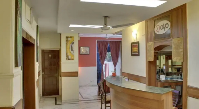 The Blooms Hotel, Забронировать Отель Гургаон 
