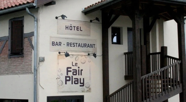 Logis Hôtel Le Fair Play, Book Hotel Leon Landes