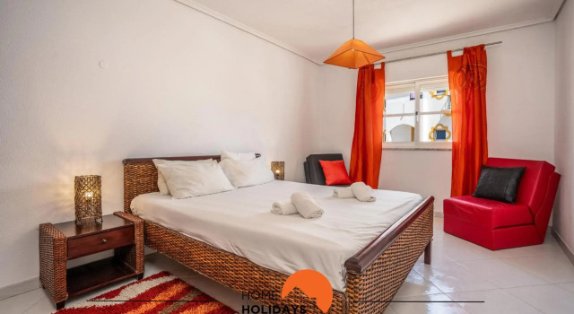 #075 Flat Near Strip Albufeira and 5m Beach, Забронировать Отель Албуфейра Барловенто