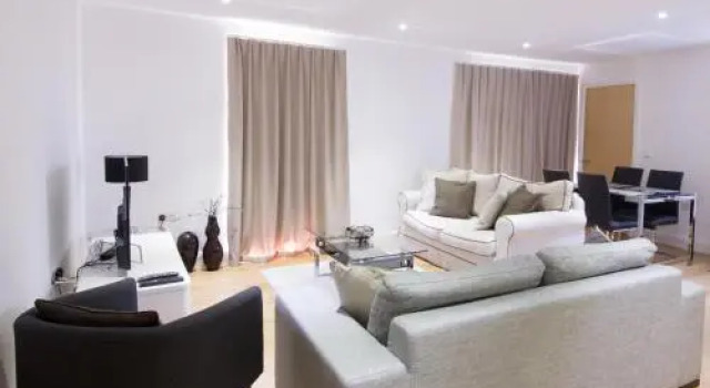 Surbiton Hills Apartment, Varaa Huoneisto Asunnot kohteessa Merseyside, Huoneisto
