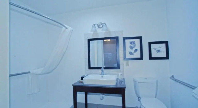 Четырёхместный номер Standard Country Inn & Suites by Radisson, Greenfield, IN