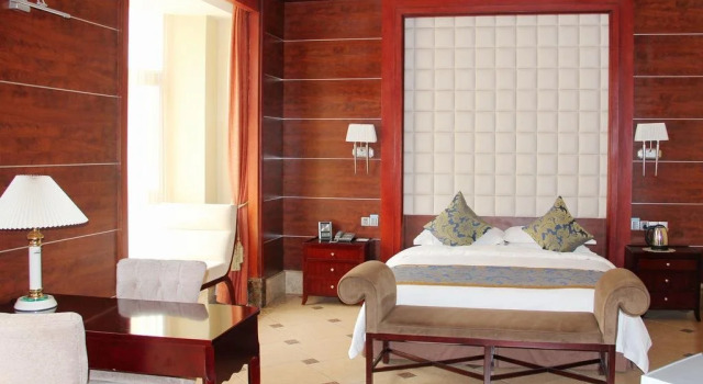 Qinghua Business Hotel, Buchen Sie Hotel Wuhai Inner Mongolia