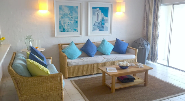 20 Akrotiri Santorini