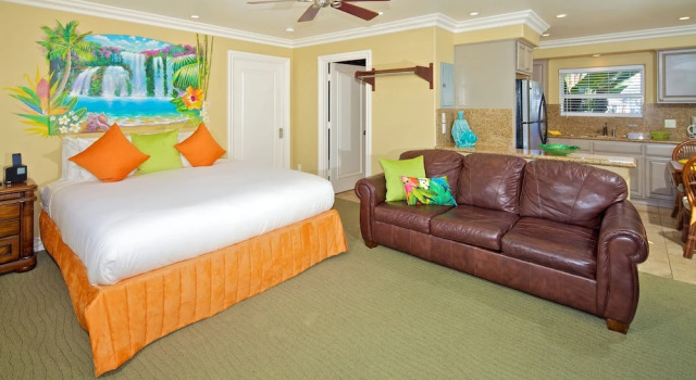 Двухместный полулюкс Luxury с балконом Ocean Palms Beach Resort