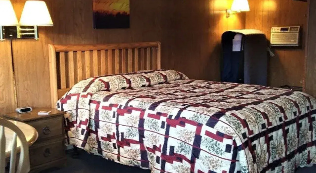 Bergland Outfitters, Varaa Hotelli Bergland Michigan