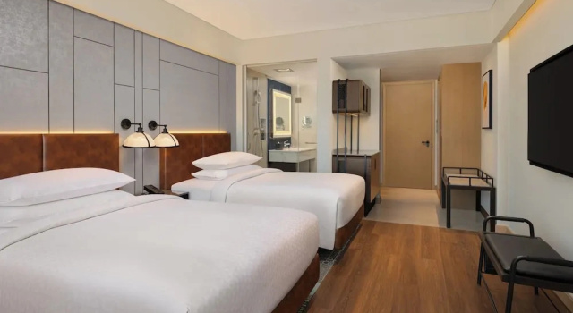Четырёхместный номер Standard Four Points by Sheraton Amritsar, Mall Road