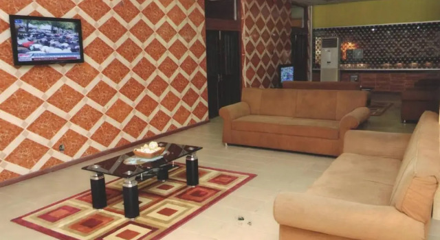 Naptin Executive Hotel And Suites, Rezerwuj Hotel Jos 