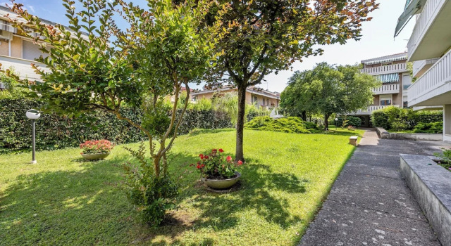Семейные апартаменты с балконом Casa Arno 500m from beach