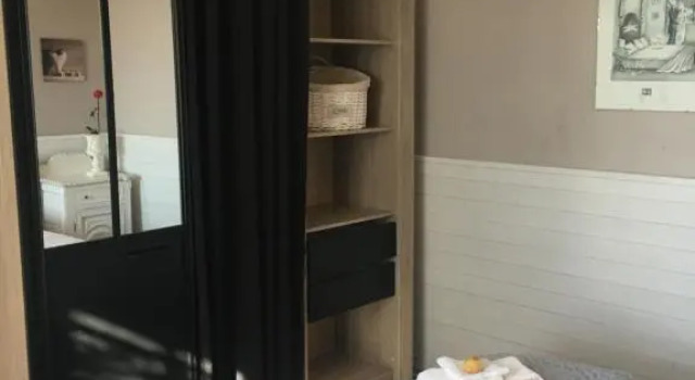 Appartement central des terres chaudes proche bord de mer, Забронировать Апартаменты/квартира Отели Ментон с парковкой, Парковка