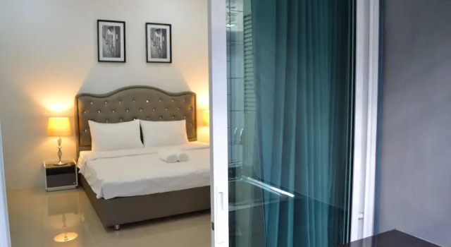 Icon Place Apartment, Забронировать Апартаменты/квартира Отели Бангкока с парковкой, рядом с Станция наземного метро Krung Thon Buri, Парковка