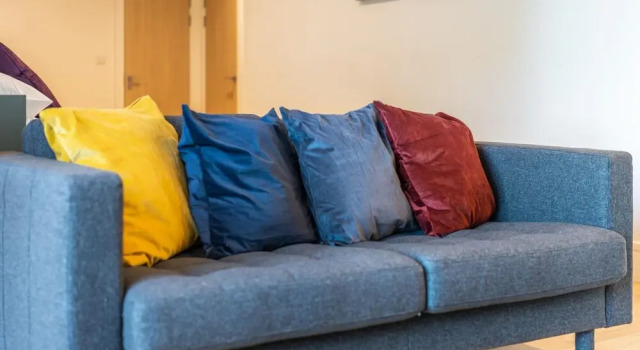 LUXURY APARTMENTS - Heathrow airport - FREE PARKING, Varaa Huoneisto Asunnot kohteessa Merseyside, Huoneisto