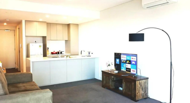 Modern apartment+office w Parking @ Olympic Park, Забронировать Апартаменты/квартира Олимпийский парк Сидней