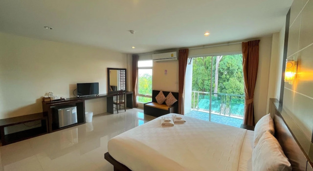 Двухместный номер Superior с балконом Peak Boutique City Hotel Krabi