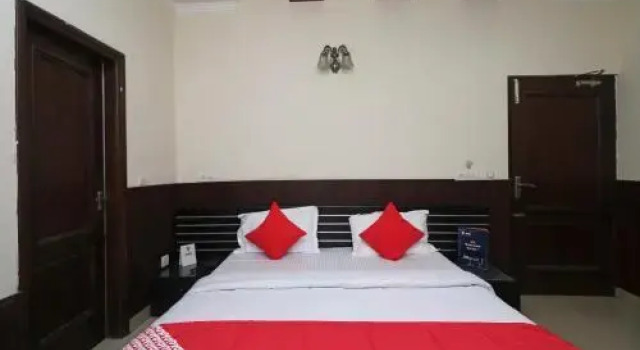 Hotel Abinashi by OYO Rooms, Забронировать Отель Карнал Национальный столичный округ Дели