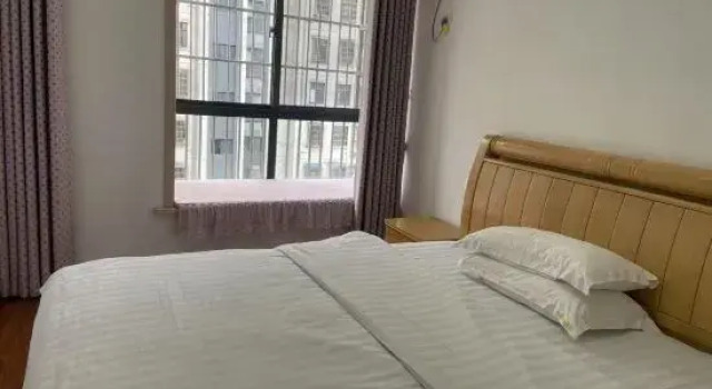 Люкс с 3 комнатами Dijing Express Hotel