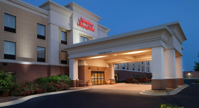 Hampton Inn & Suites Chicago/St. Charles