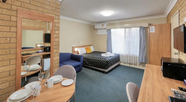 Двухместный номер Standard c 1 комнатой Forest Lodge Motor Inn & Restaurant